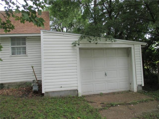 1700 E 7th Street