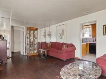 1701 N PAULSEN AVE, COMPTON, CA 90222