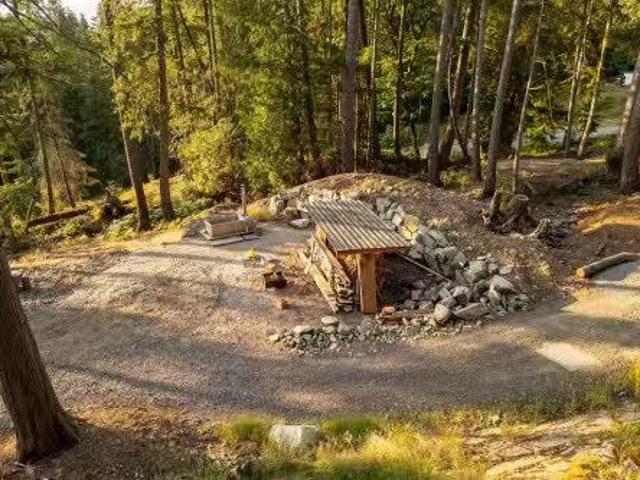 1701 Joan Audrey Lane, Bowen Island, BC, V0N 1G2 vacant land.