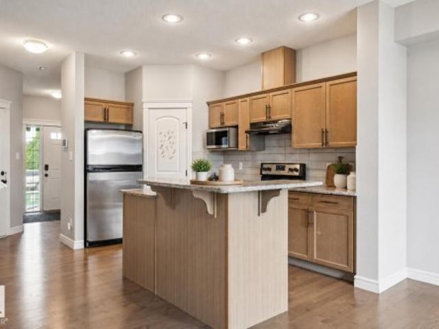 1701 Street Nw, Edmonton, AB, T5Y 3S2 house for sale | Listing ID E4507 | Royal LePage