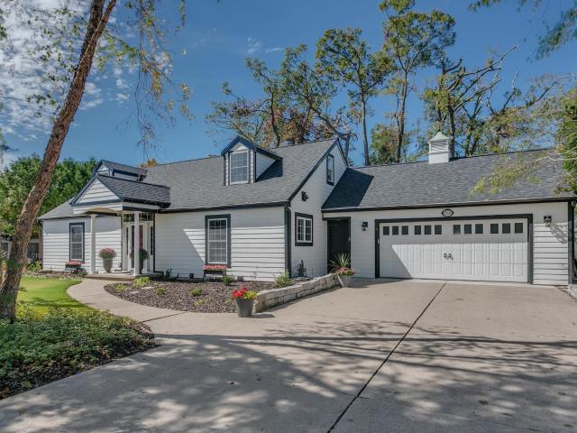 1701 s hillcrest drive