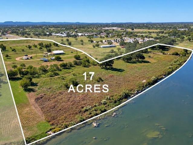 1701 W Rr 152, Llano, TX 78643
