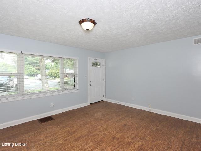 1702 Herby Dr
