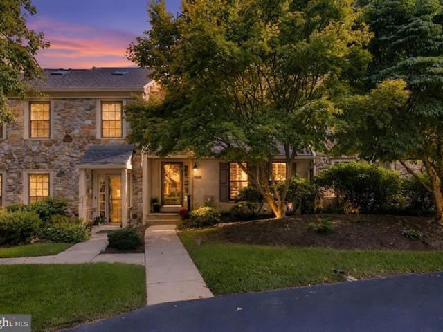 1703 Weatherstone Dr, Paoli, PA 19301