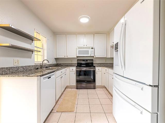 170 Coquina Bay Dr, St. Petersburg, FL 33705 | MLS #TB8517