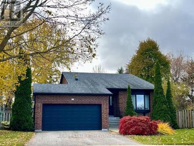 170 Harrison Drive, Newmarket, ON, L3Y 6B9 house for lease | Listing ID N12895 | Royal LePage