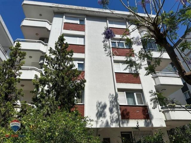170 Remax Bestten Satılık 3+1 Daire Bahçelievler