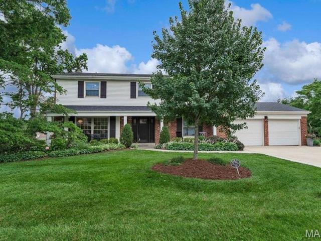 1714 Greening Ln, Kirkwood, MO 63122