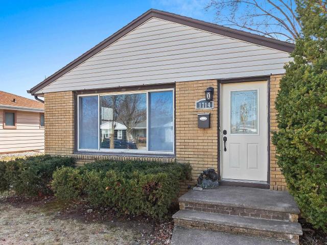 1714 LILAC Lane