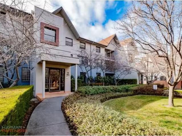 17/15 Eldridge Crescent, Garran Apartment for rent Listed by.