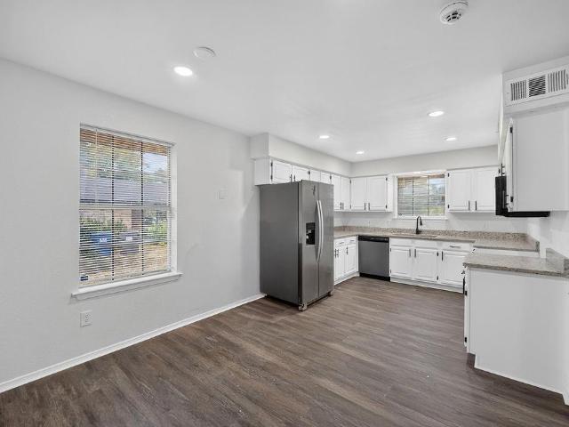 1715 Jenkins Lane