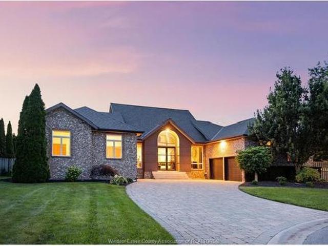 1715 Kavanaugh, Tecumseh, ON, N8N 4R3 house for sale | Listing ID 26024 | Royal LePage