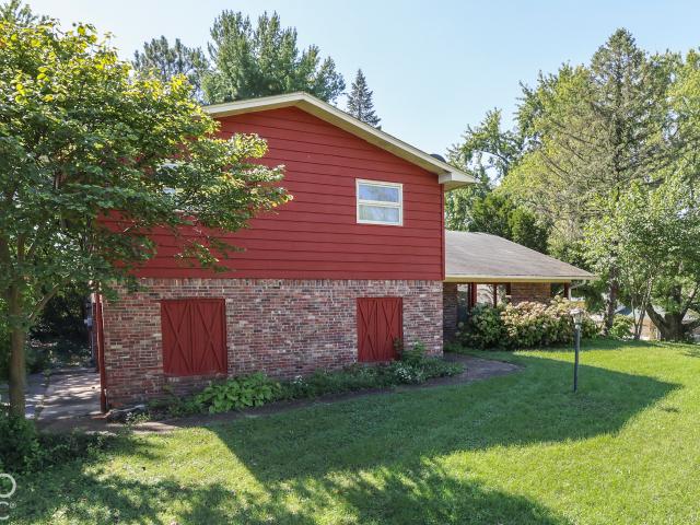 1715 Ridge Hill Lane