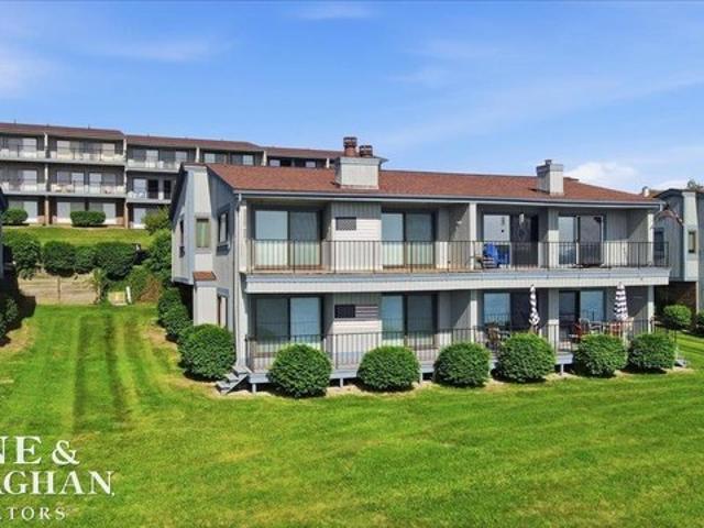1715 N River Rd Unit 58, Saint Clair, MI 48079
