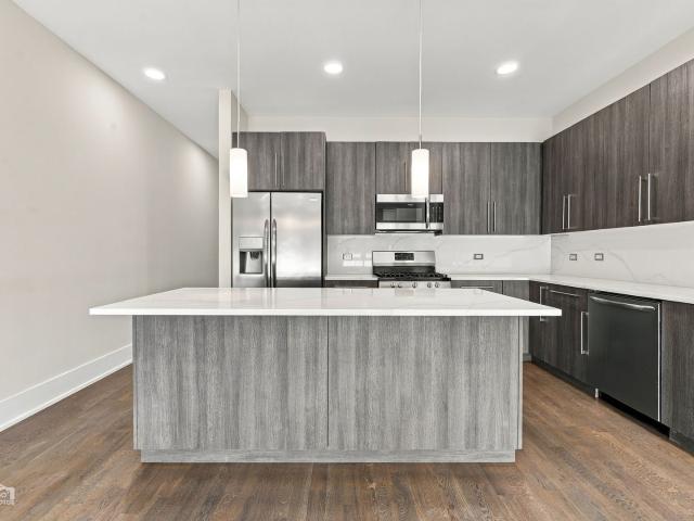 1716 n california avenue # 2n
