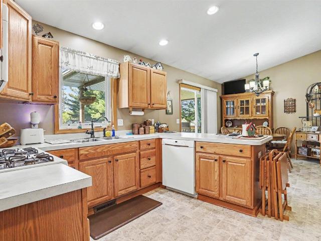1716 rd Avenue
