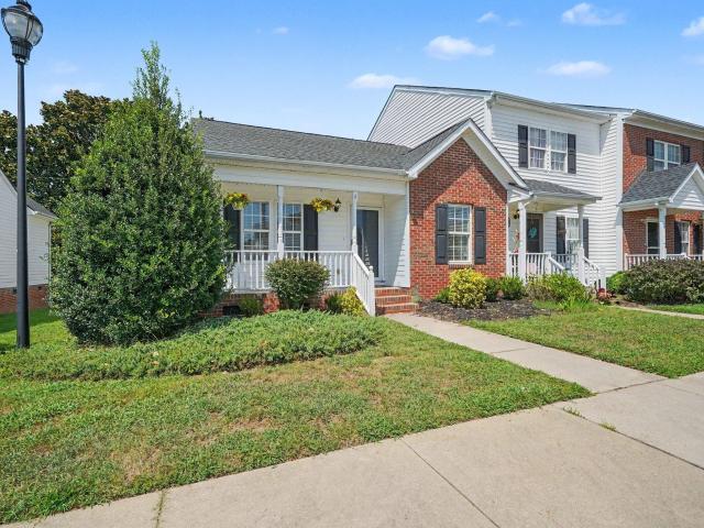 1716 Stroll Circle
