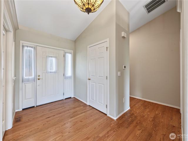 1716 Windsor Court