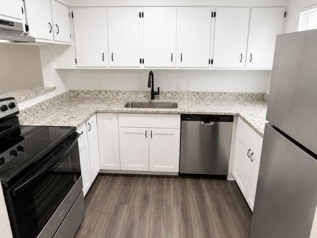 1717 NE 2nd Street, 2 beds, 1 full and 1 half bath