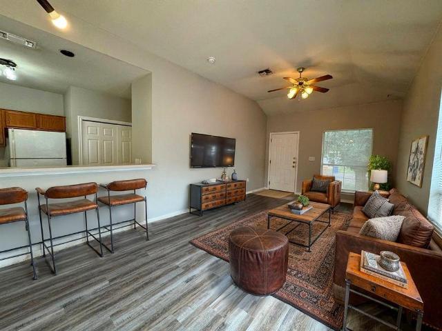 1717 constantino cir # a/b