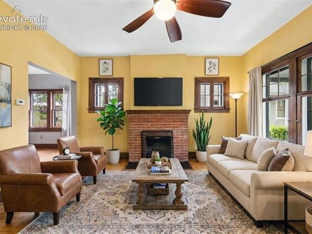 1717 Ivy Place