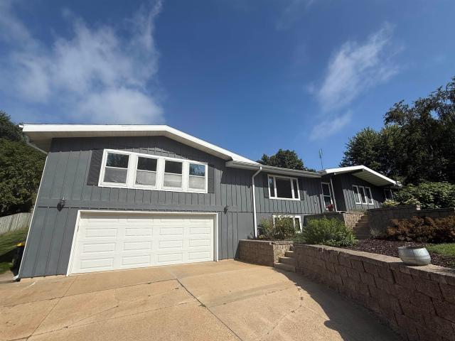 1717 Lakeview Drive