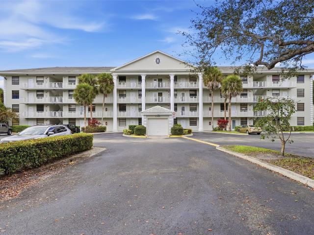 1717 Whitehall Dr, Unit 205, Davie, FL 33324 | MLS #F10556