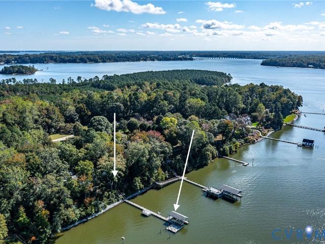 1718 Mariners Woods Dr, Hartfield, VA 23071 | MLS #202600