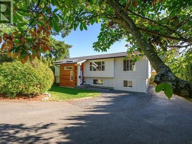 1719 Robb Ave, Comox, BC, V9M 2W6 house for sale | Listing ID 1050 | Royal LePage