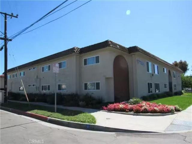 17100 DOWNEY AVE, BELLFLOWER, CA 90706