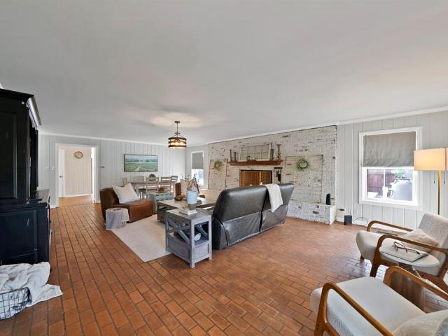 1710 Hilltop Lane