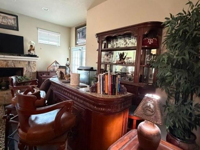 1710 Parkland Drive