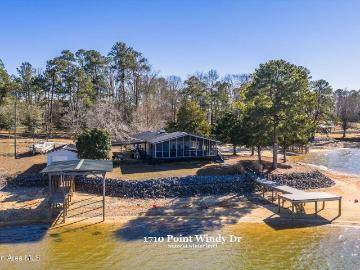 1710 Point Windy Dr, Jacksons Gap, AL
