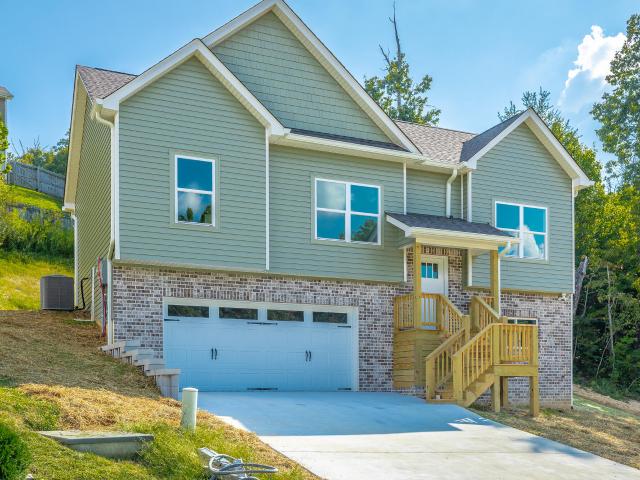1710 Short Leaf Lane
