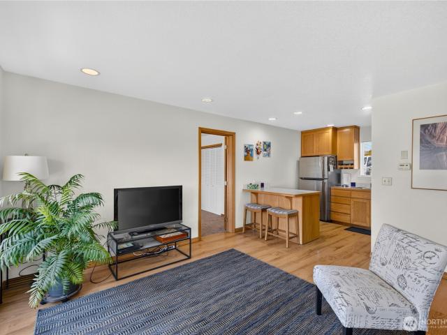 1710 skyline way # 101