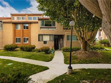 17110 Bluewater Ln, Huntington Beach, CA 92649 | MLS #OC26073