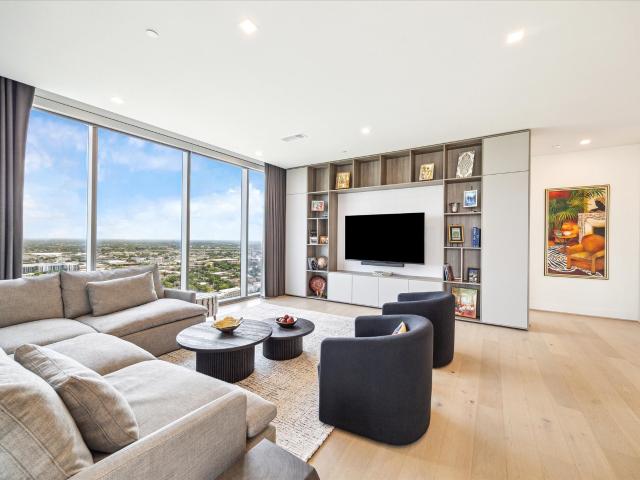 1711 Allen Parkway 2601