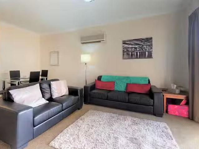 17/11 Regal Place, East Perth, WA 6004