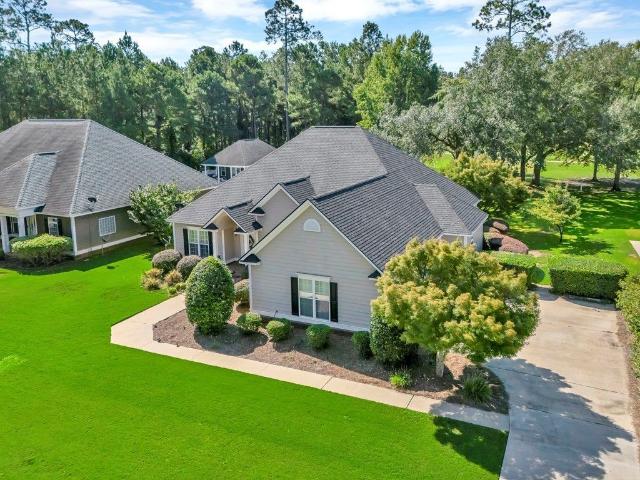 1711 River Pointe Dr, Albany, GA