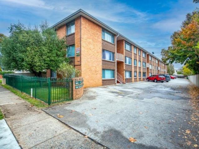 17/12 Morisset Street, Queanbeyan