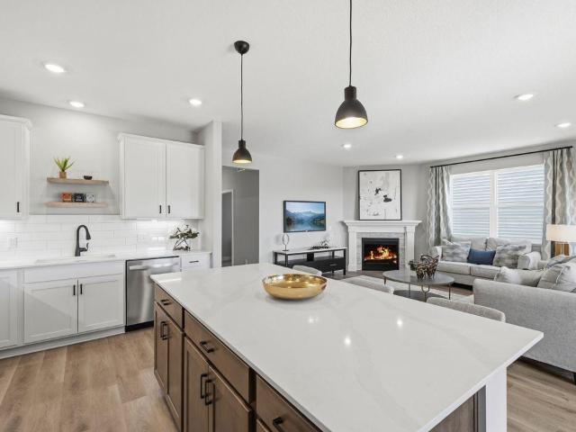 1712 Oak Creek Drive
