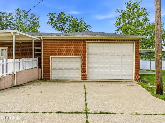 1712 Bass Cir