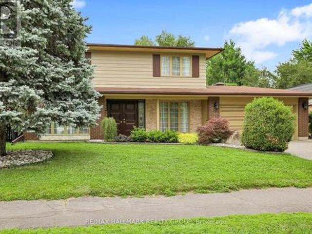 1712 Playfair Drive, Ottawa, ON, K1H 5S6 house for sale | Listing ID X13519 | Royal LePage