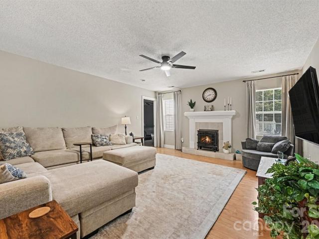 1712 Timber Lane Drive