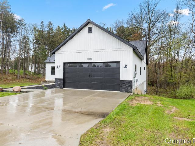 17130 Spruce Cove Trail