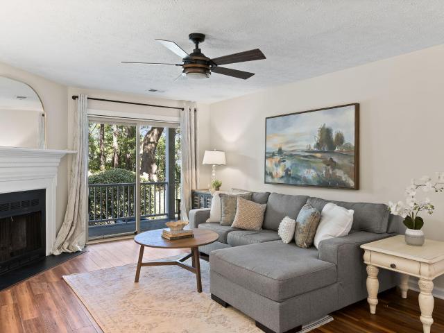 1713 Greystone Apt 36
