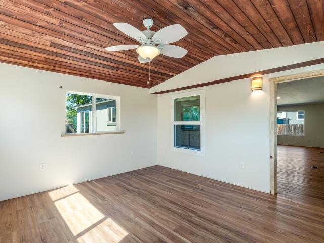1713 Star Ln