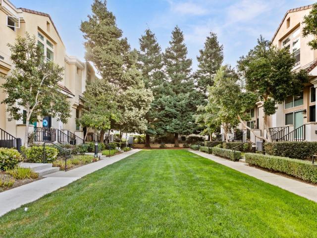 171 Bel Air Ct, Mountain View, CA 94043 | MLS #ML82037 | Compass