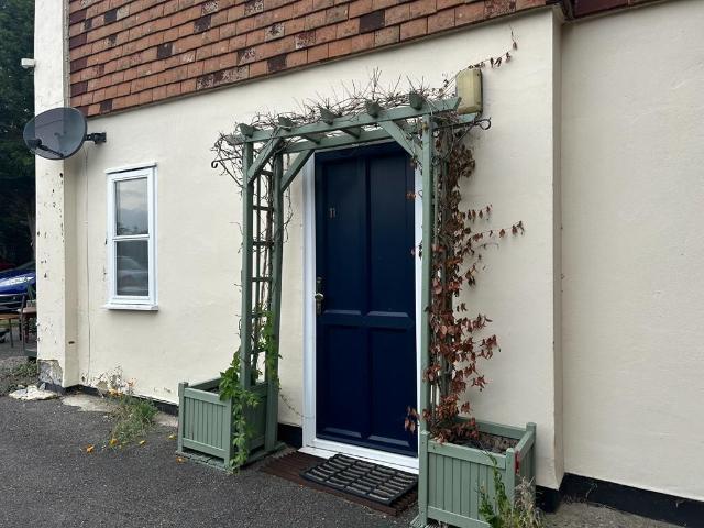171 London Road, Dunton Green, Sevenoaks TN13, Studio to rent, £900 pcm | PrimeLocation