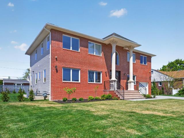 171 South St, New Hyde Park, NY 11040 | MLS #988461